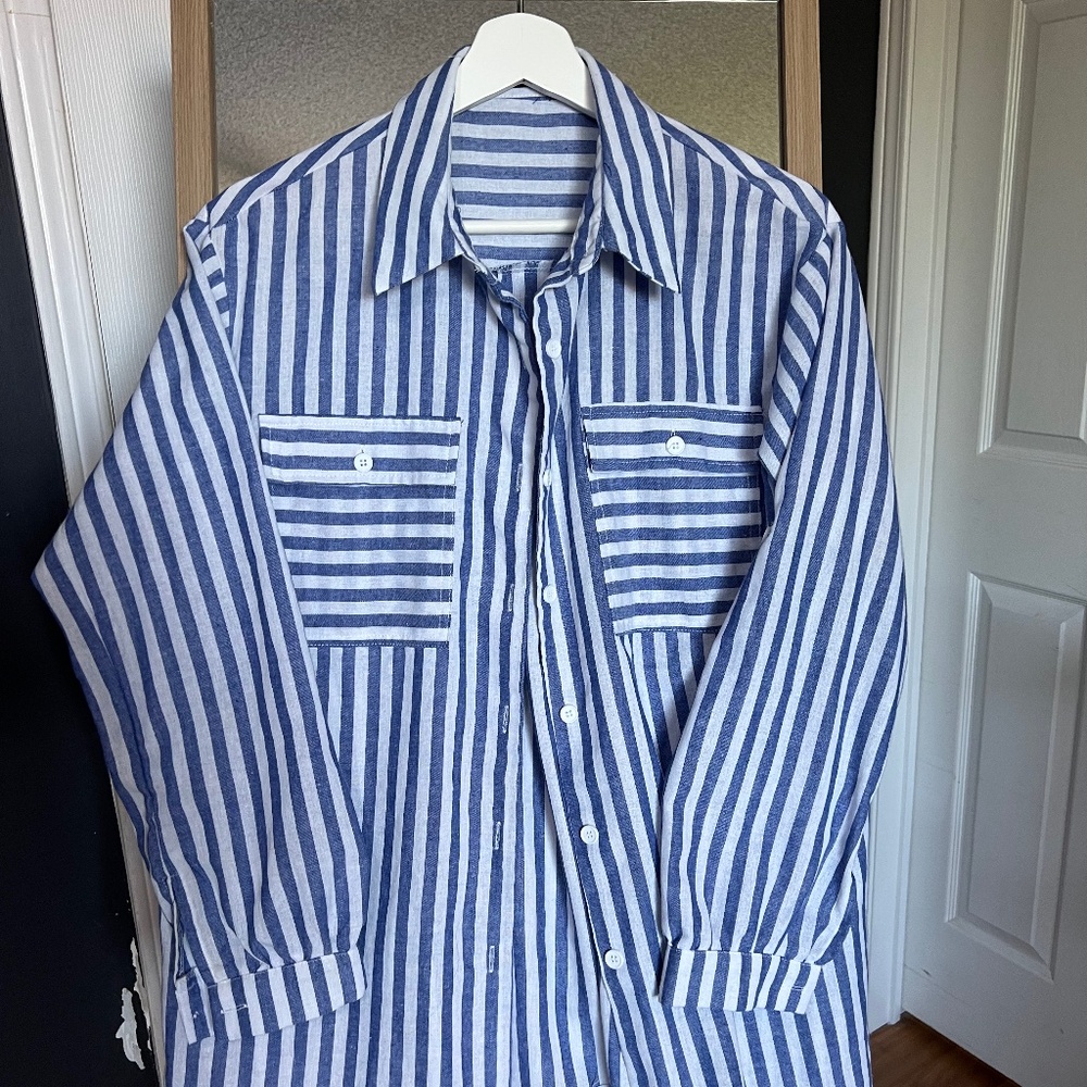 SHEIN Blue & White Linen-Look Oversized Button-Down – Size M